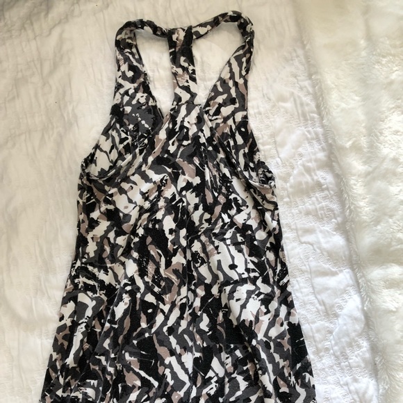 Dynamite patterned halter top - Picture 3 of 4